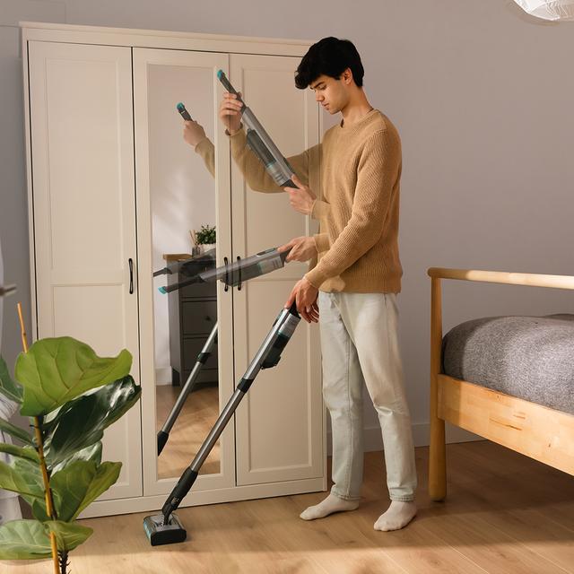 Cecotec Scoba 2100 Twice Aspirador escoba sin cables sin bolsa omnidireccional con diseño ultraligero (menos de 1 kg en mano y 1 6 kg entero) y motor Digital Brushless de gran potencia de succión que acaba con la suciedad de f Descuento