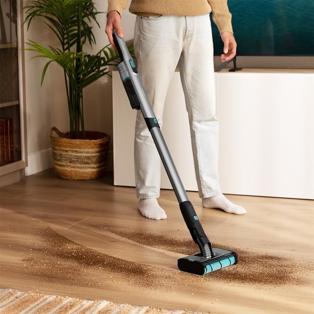 Cecotec Scoba 2100 Twice Aspirador escoba sin cables sin bolsa omnidireccional con diseño ultraligero (menos de 1 kg en mano y 1 6 kg entero) y motor Digital Brushless de gran potencia de succión que acaba con la suciedad de f Descuento