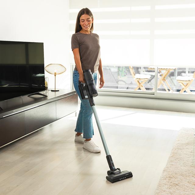 Cecotec Conga Rockstar 1500 Ray Free Aspirador escoba sin cables sin bolsa 3 en 1 con potencia 215 W. 12 kPa. 45 minutos de autonomía. Cepillo Mixto. Depósito de 500 ml. Ciclón paralelo. Aspirador escoba sin cables sin bolsa Oferta especial de fábrica