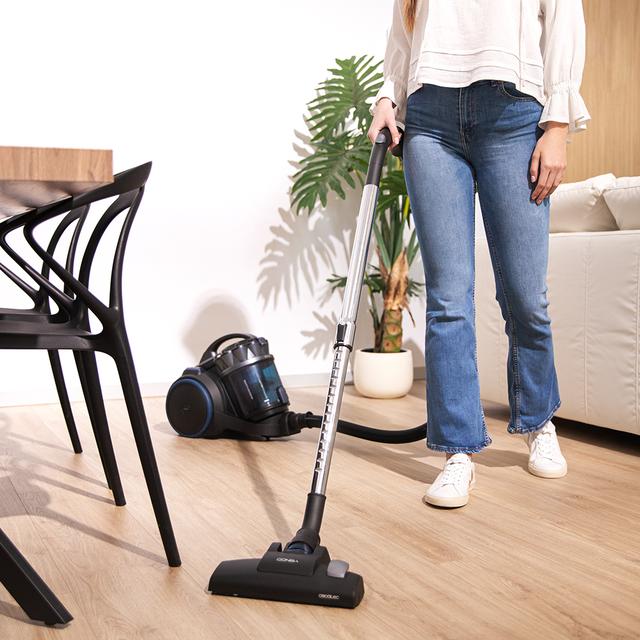 Cecotec Conga Rockstar Multicyclonic XXL Aspirador sin bolsa de trineo de 800 W. Multiciclónico sin bolsas. Máxima capacidad del depósito de hasta 4 L con filtrado de alta eficiencia y tubo telescópico metálico. Incluye 3 a En oferta