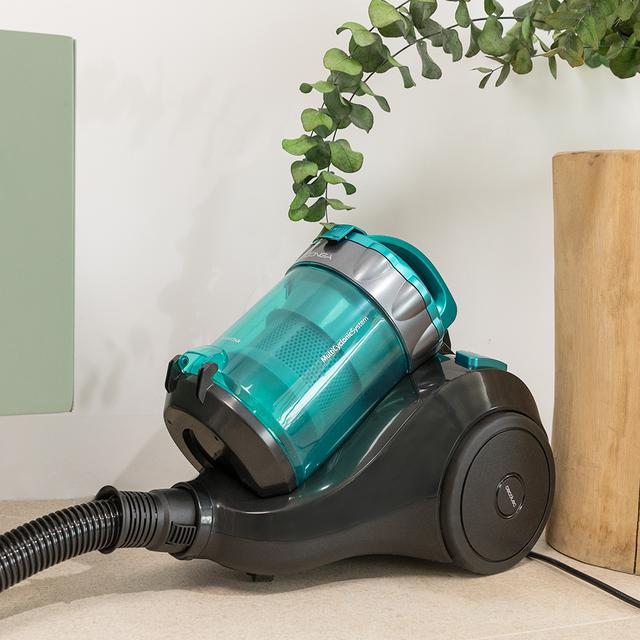 Cecotec Conga Rockstar Multicyclonic Aspirador de trineo de 800 W de potencia. Multiciclónico sin bolsa. Máxima capacidad del depósito de hasta 2 5 L con filtrado de alta eficiencia y tubo telescópico metálico. Incluye acce Oferta exclusiva