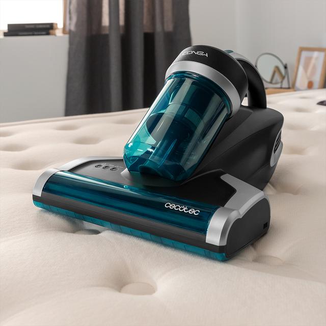 Cecotec Conga 7000 Mattress Aspirador de colchones y tapicerías con 700 W de potencia y 12 kPa de poder de succión. Incluye luz ultravioleta UV-C que acaba hasta con el 99 9 % de los alérgenos. Tecnología con cepillo motoriz Descuento por venta flash