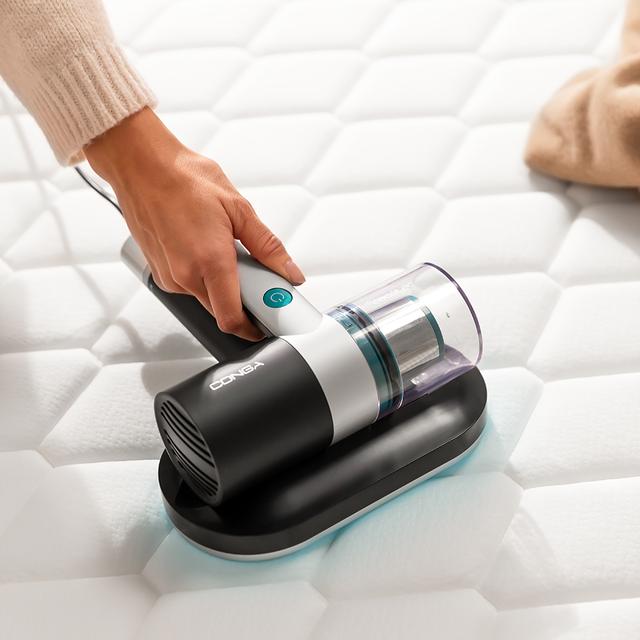Cecotec Conga RockStar 3000 Mattress Aspirador de colchones y tapicerías con 300 W de potencia y 10 kPa de poder de succión. Incluye luz ultravioleta UV-C que acaba con el 99 9 % de los alérgenos. Tecnología con cepillo moto Ofertas de temporada
