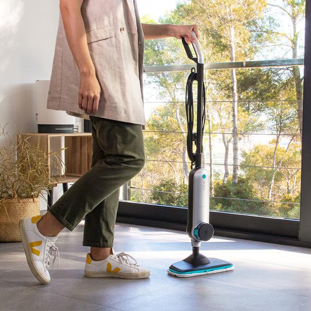 Cecotec HydroSteam 3030 Active. Vaporeta Vertical 1500 W Caudal de vapor de 20-30 g/min Calentamiento Rápido Autonomía de 20 min 3 Niveles de Control de vapor Tanque de 330 ml Vaporeta vertical Rebajas online
