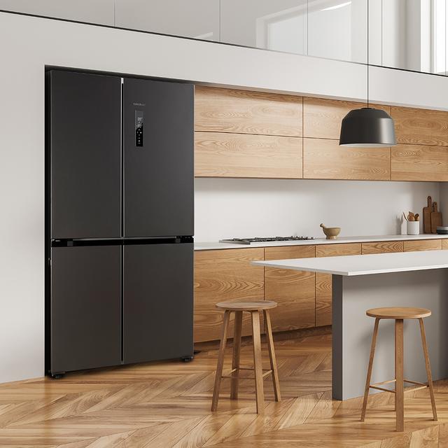 Cecotec Bolero CoolMarket 4D 490 Dark E Frigorífico 4 puertas Dark con una gran capacidad de 490 L 183 cm de alto 91 cm de ancho clase energética E y motor inverter plus. Además cuenta con distintos modos como Fast Cooling y Ofertas de temporada