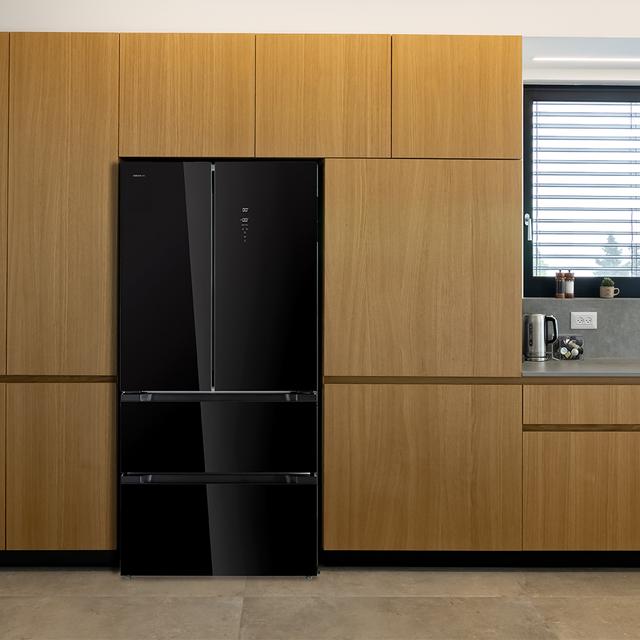 Cecotec Bolero CoolMarket FD 510 Dark E Frigorífico 4 puertas inox estilo francés con una gran capacidad de 510 L 183 cm de alto 85 cm de ancho clase energética E y Motor Inverter plus. Además cuenta con distintos modos como Últimos 2 días