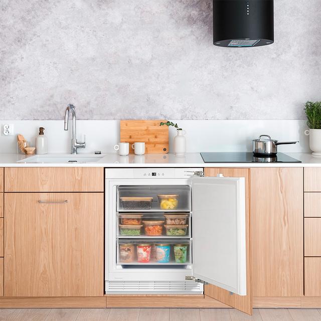 Cecotec Bolero Coolmarket TF BI 101 White E Mini congelador integrable de 101 litros de capacidad clase E con display touch y Fast Freezing. Mini congelador integrable Ahorra y exporta