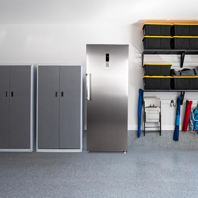 Cecotec Bolero CoolMarket UF 380 inox D Congelador vertical convertible a frigorífico con capacidad de 380 Litros 185.5cm de alto y 71cm de ancho compresor inverter de bajo consumo display en puerta acabado inox NoFrost clase e Ofertas de temporada