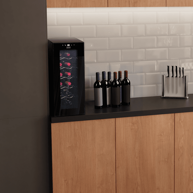 Cecotec Bolero GrandSommelier 1250 CoolCrystal Vinoteca Bodega con capacidad de 12 botellas y enfriamiento termoeléctrico. Temperatura regulable y luz LED interior Vinoteca 12 botellas Ahorra y exporta