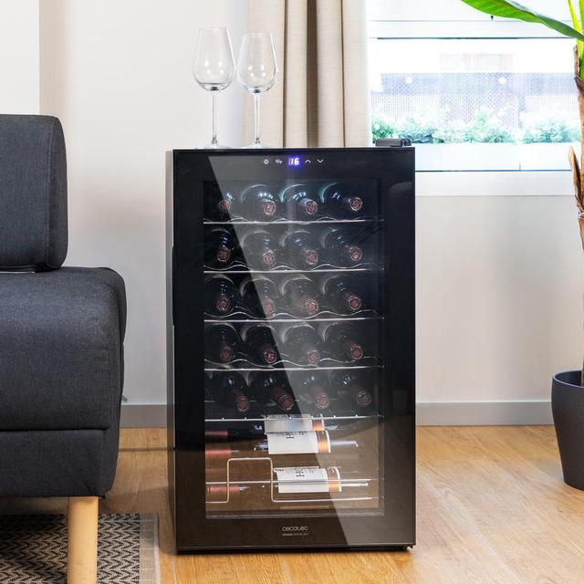 Cecotec Bolero GrandSommelier 2450 Black Compressor Vinoteca en negro de 24 botellas de capacidad con sistema compresor de enfriamiento temperatura regulable entre 5-18ºC y panel de control táctil. Vinoteca Ofertas especiales