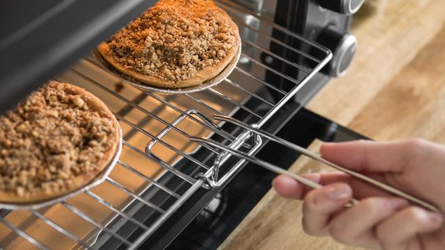 Cecotec Bake'n Toast 550 M. Horno Sobremesa Eléctrico de 1500 W Capacidad 23 L 3 Modos Temporizador hasta 60 minutos Temperatura regulable hasta 230ºc Horno tostador 23 litros de sobremesa Libre de impuestos