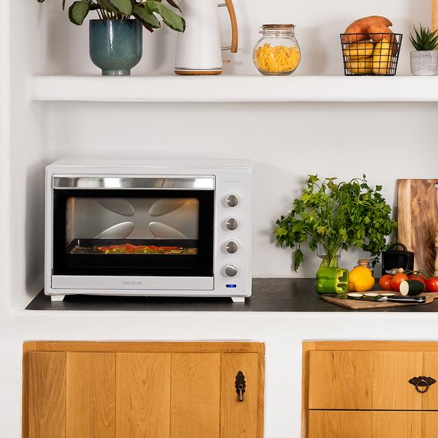 Cecotec Bake&Toast 6000 White Gyro M. Horno de Sobremesa de Convección de 2000 W Capacidad 60 L 12 Funciones Combinables Rustidor Giratorio Puerta de Doble Cristal Acero Lacado Blanco Horno sobremesa Ofertas de temporada