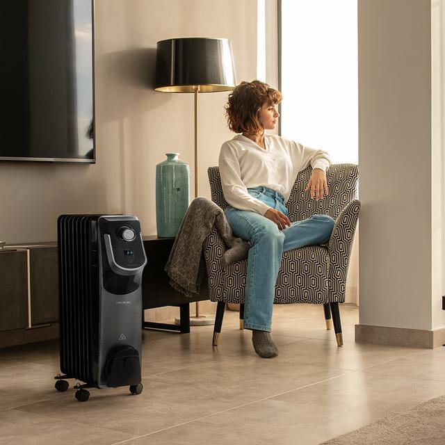 Cecotec ReadyWarm 9000 Space 360 Black Radiador de aceite de 9 módulos 2000 W y tecnología 360º con 3 niveles de potencia cobertura de 22 m² recogecables control sencillo asa ruedas y doble sistema de seguridad. Radiador de Rebajas online