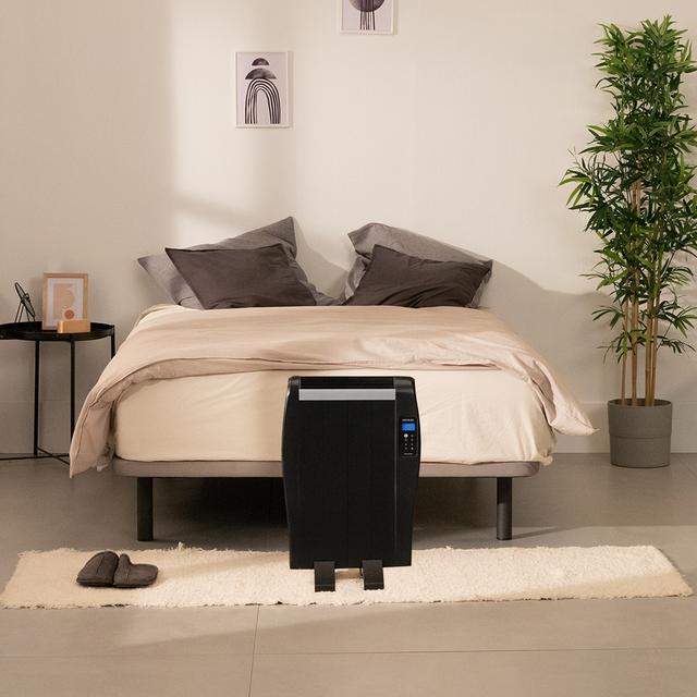 Cecotec ReadyWarm 800 Thermal Black Emisor térmico con 4 elementos y 600 W pantalla LCD mando a distancia temporizador programable selección de temperatura cobertura de 8 m² y máxima seguridad. Emisor térmico Solo hoy
