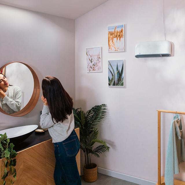 Cecotec Calefactor cerámico de baño ReadyWarm 2000 Max Box Ceramic Connected Calefactor cerámico de baño con 2000 W control por wifi y protección IP22. Calefactor de pared   Libre de impuestos