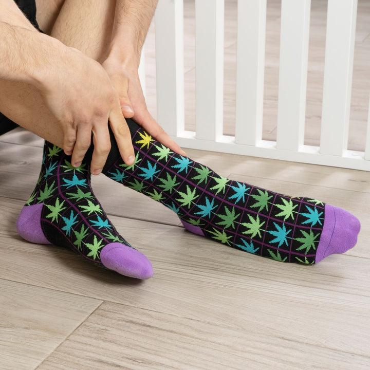 kylie crazy Calcetines alegres de algodón CANNABIS