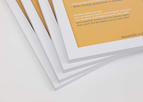 nacnic Set de 4 Marcos blancos para fotos posters láminas diplomas. Tamaño(18x24 cm).Robustos de MDF y frontal de plexiglas.Marcos blancos para colgar de alta calidad Precio ultrabajo