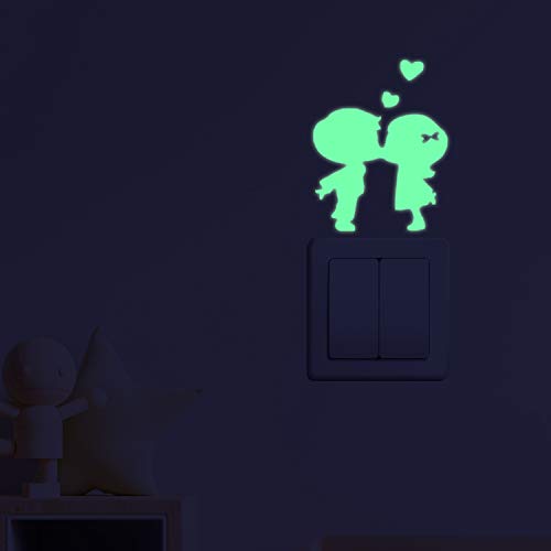 nacnic Pegatinas de pared fluorescentes de niños besándose para enchufe o interruptor Solo hoy